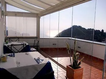 Bed & Breakfast L'arabesco 4*